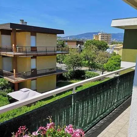 Terrazza 51 Casa Vacanze Апартаменты *